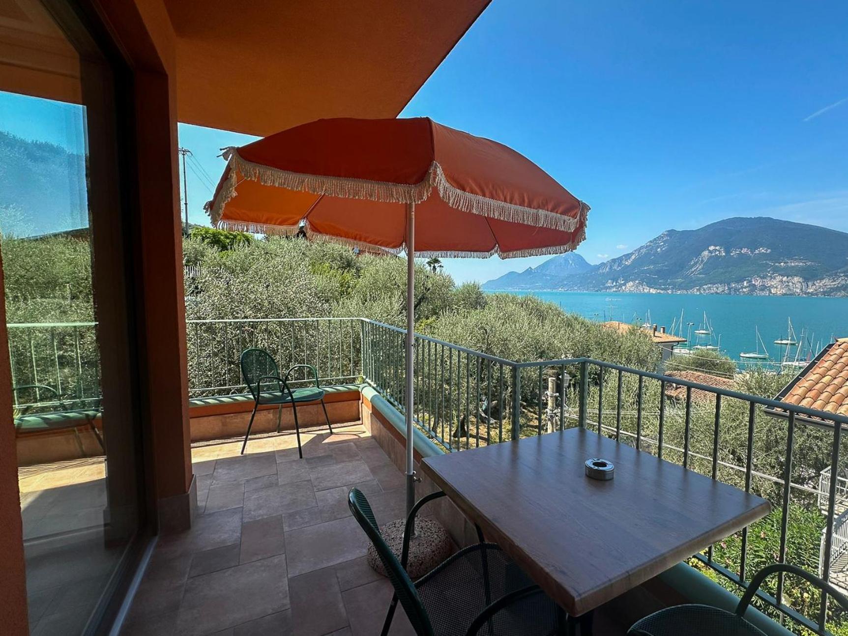 Hometerra Brenzone sul Garda Exterior photo